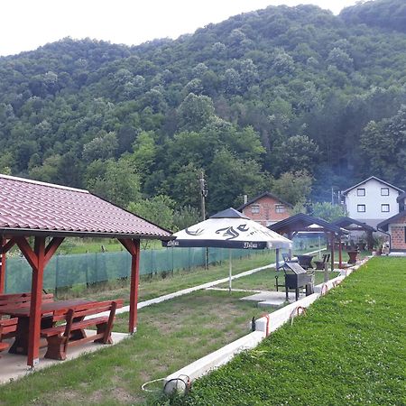 Hostel Topic 巴尼西卢卡 外观 照片