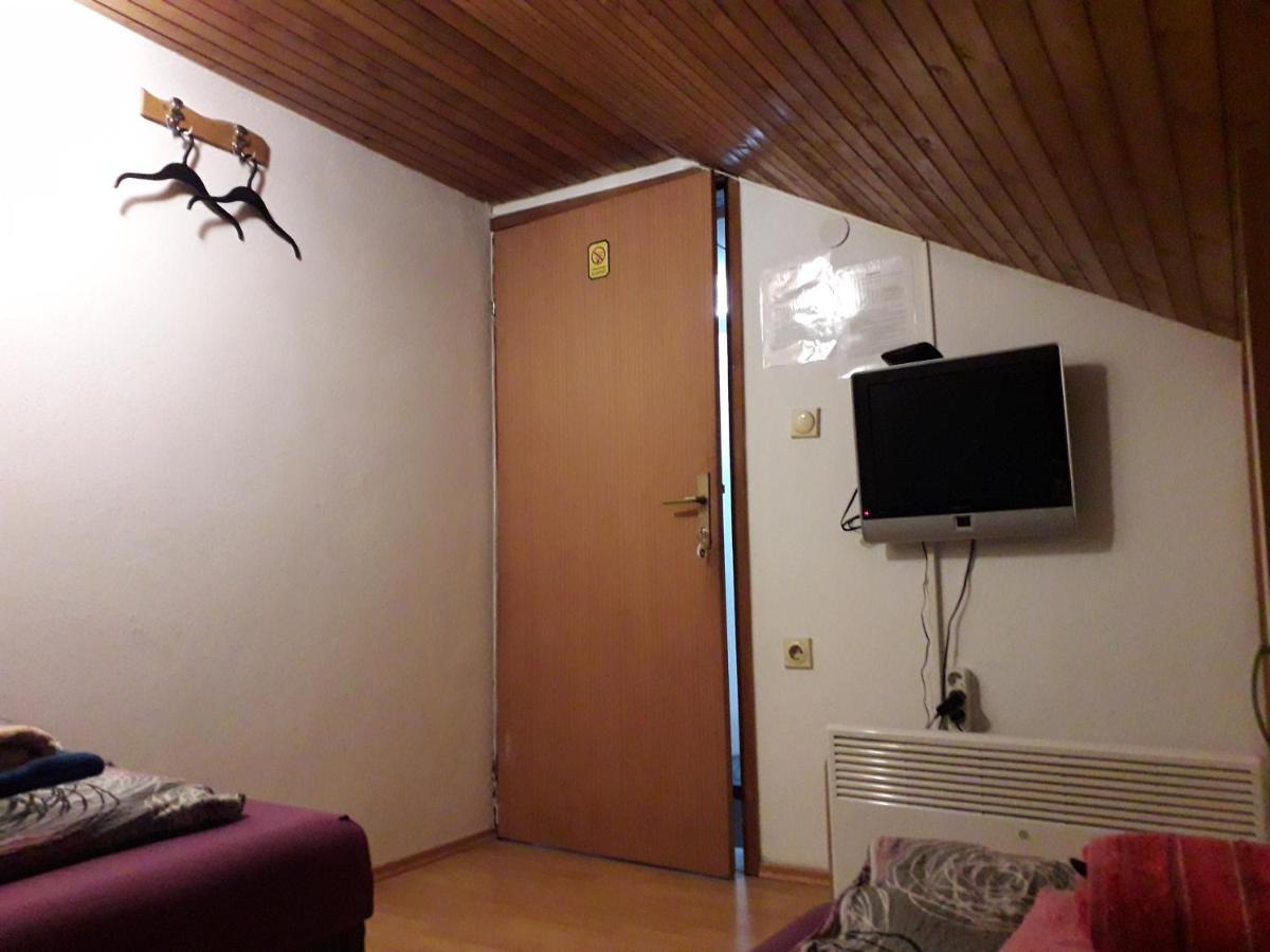 Hostel Topic 巴尼西卢卡 外观 照片