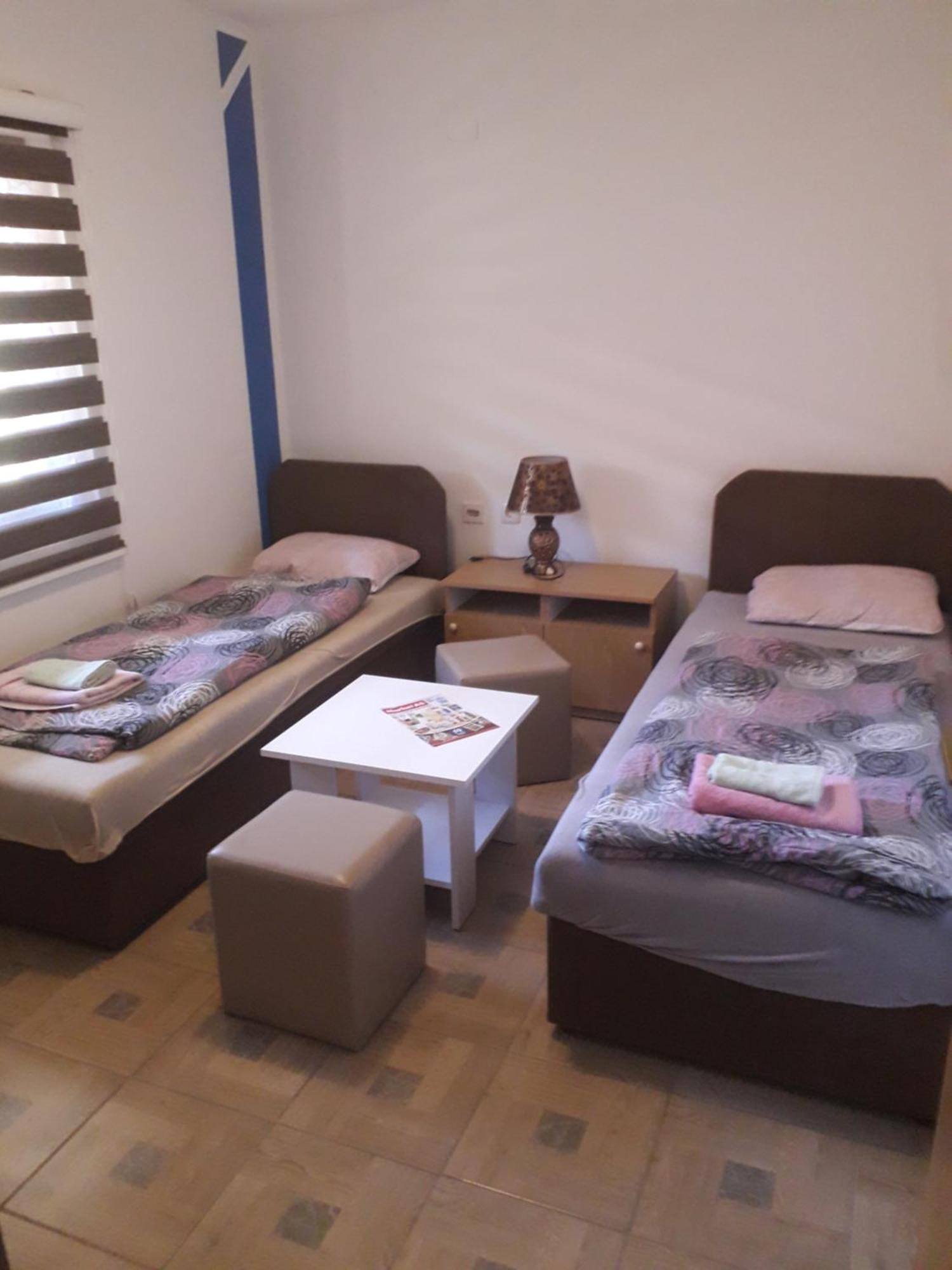 Hostel Topic 巴尼西卢卡 客房 照片